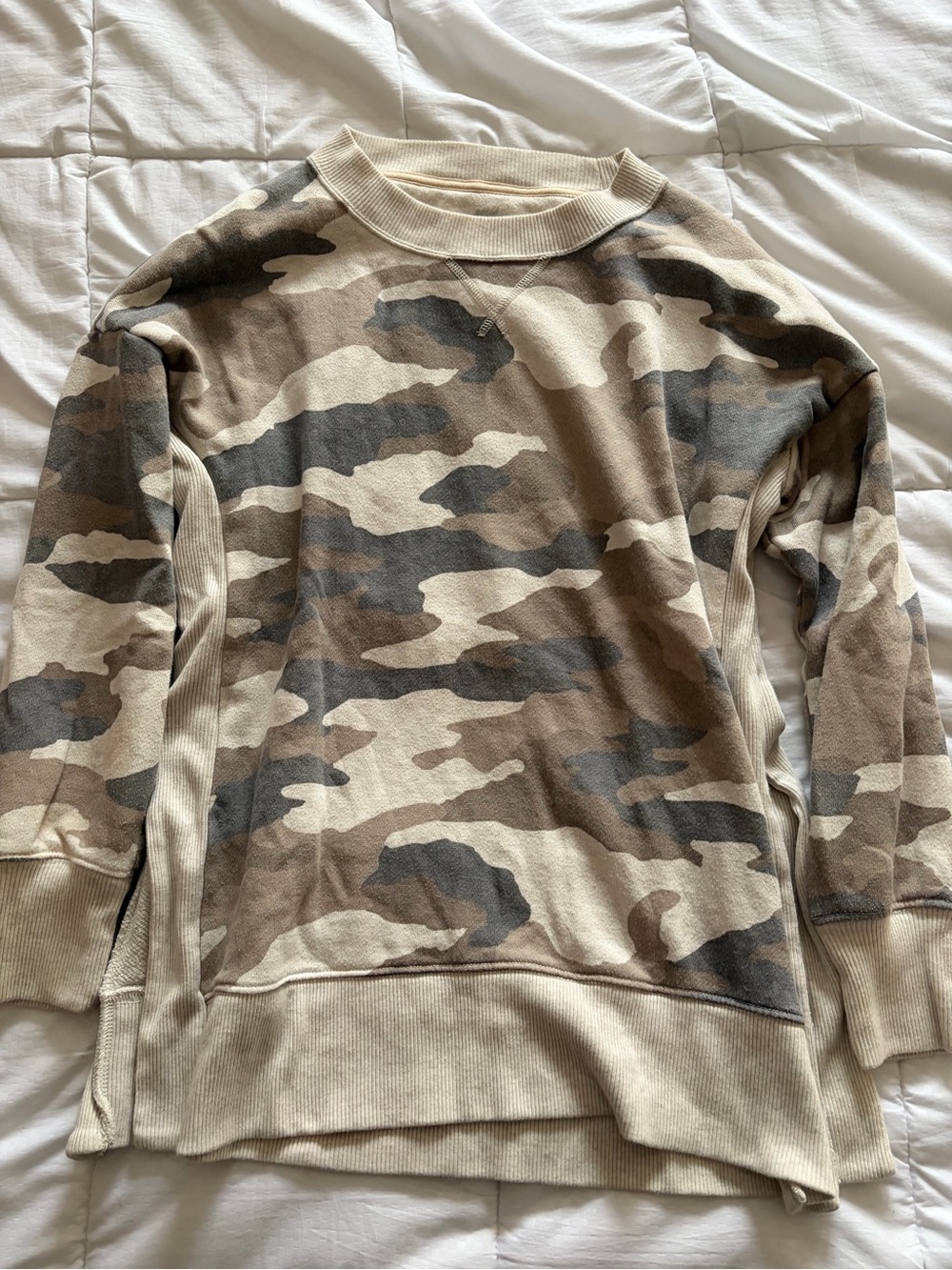 Aerie Camo Crewneck Sweater - Tan/Green